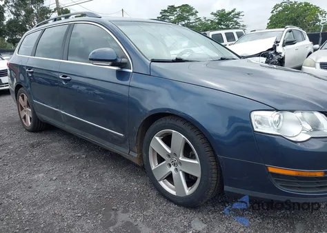 2008 Volkswagen Passat Komfort z USA, uszkodzony, nr VIN WVWLK73C48E116337